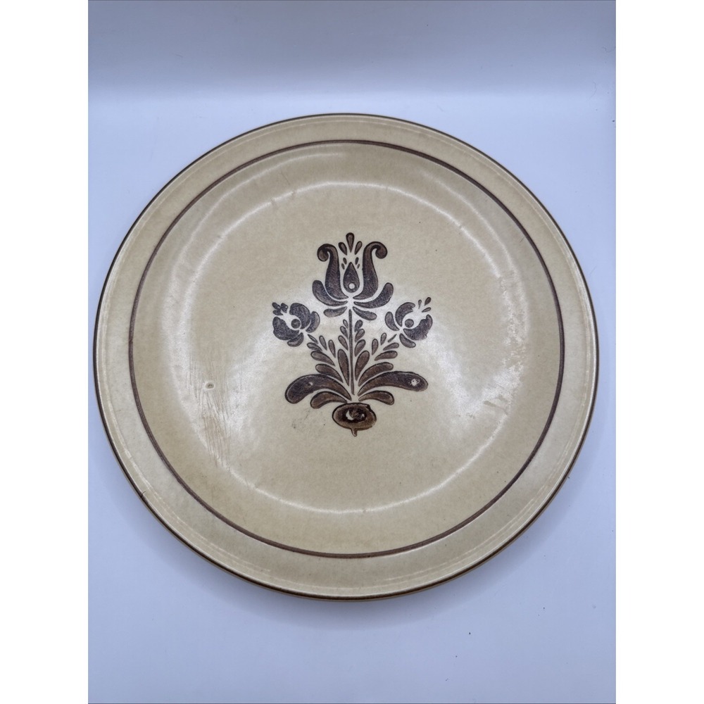 Vintage Pfaltzgraff Village Stoneware 10.5" Dinner plate Beige Brown